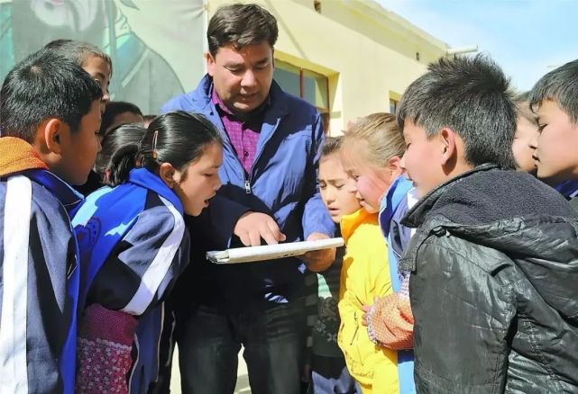 未来讲堂|库尔班·尼亚孜——民族团结进步的践行者