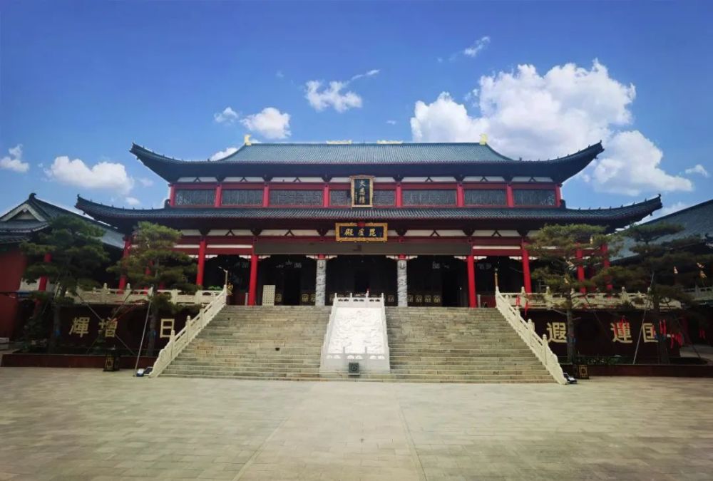 【通知】泊莲禅寺暂停对外开放,恢复开放时间另行通知_腾讯新闻