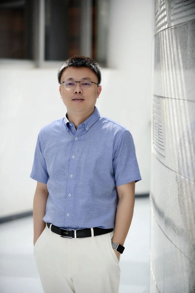 厦门大学侯旭science发表前瞻性论文:"仿生纳流离子学"_腾讯新闻