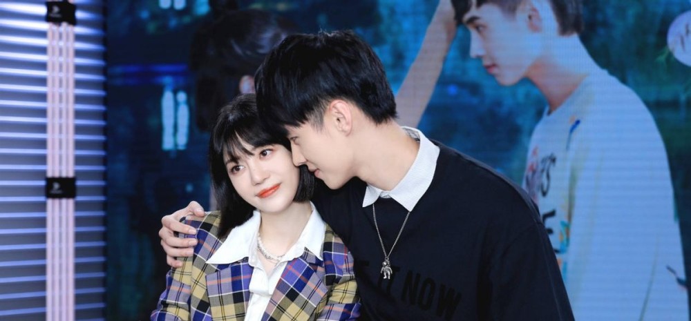 李溪芮何与新剧甜到发齁,它不只是一部甜宠剧,更像是恋爱启示录_腾讯