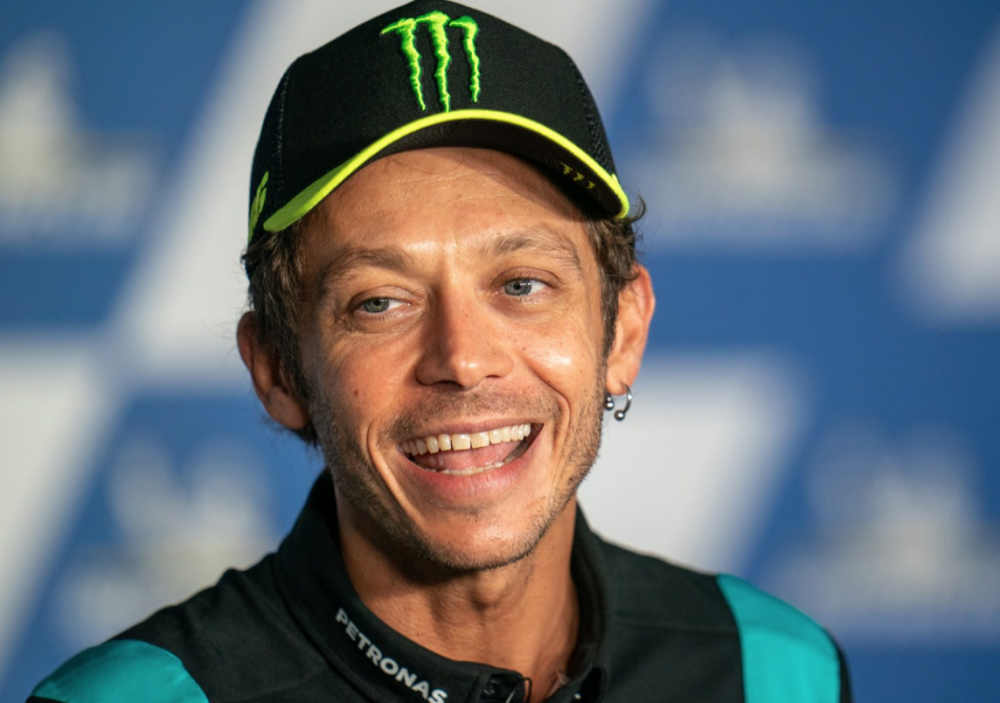 motogp传奇人物小飞侠瓦伦蒂诺罗西宣布退役
