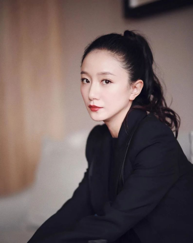 別再吹捧精緻完美了 美人臉上有痣都好看 中國熱點