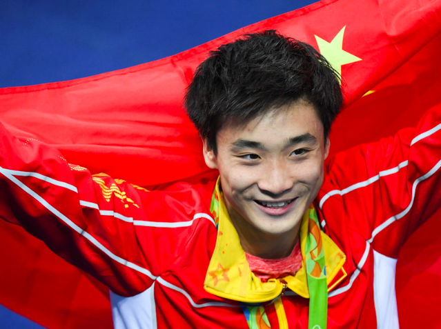 连续三届夺金26岁曹缘习武未果才练跳水钢琴功夫了得偶像c罗