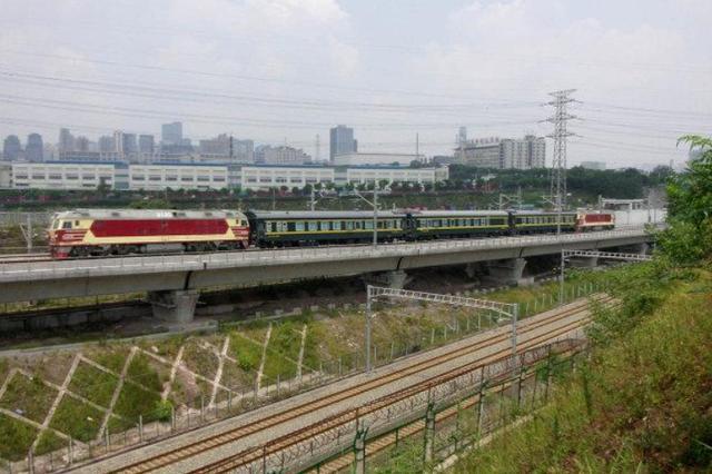 重庆一县“BOB喜从天降”迎来长247千米高铁现已入围西部百强县