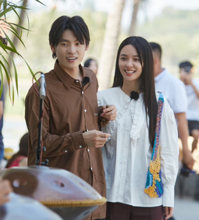 李莎旻子太为老樊付出精心准备惊喜却不被领情李爸心疼女儿哭了