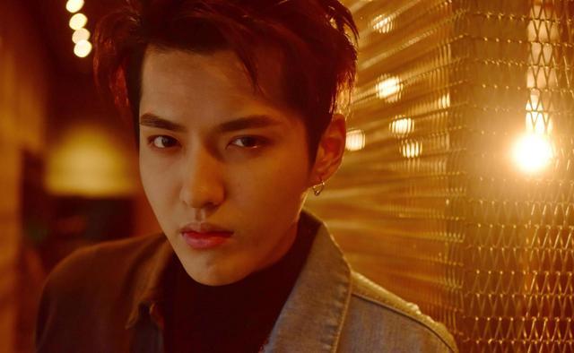 据了解,吴亦凡是在自家的豪宅被抓,吴亦凡在北京有三套房,每一套房子