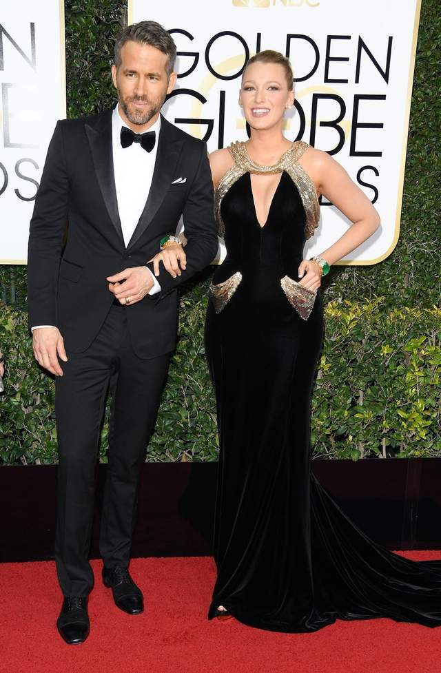 小贱贱瑞安·雷诺兹大赞妻子"s女王":我的成功有她