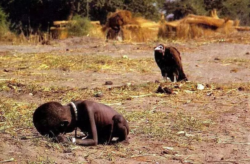 非洲的饥饿儿童图片