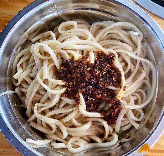 安徽县城里的干扣面,6元就能吃一大碗,外地人却不敢吃