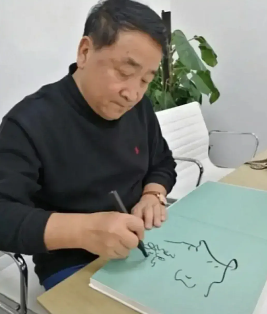 相声皇后于谦新书上线,不说相声讲美食,签名版仅售41.2元