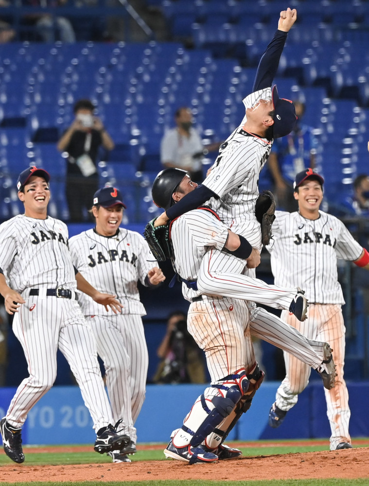 东京奥运会棒球日本队获得冠军