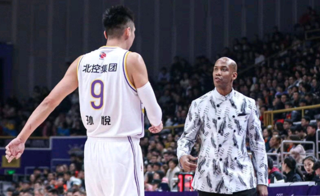 马布里 拒绝归队！CBA大牌球员去意坚决 马布里留人失败
