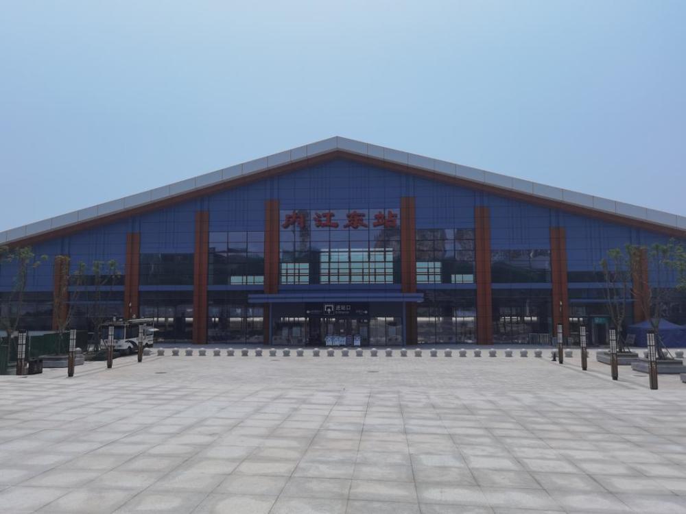 绵泸高铁内自泸段在内江市市中区境内设置了内江东,白马北两个站点