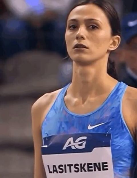 俄罗斯女跳高冠军优雅气质圈粉落地后撩发摄人心魄