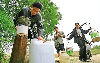 村民们喝井水的少了,用净水器的多了,效果好吗?