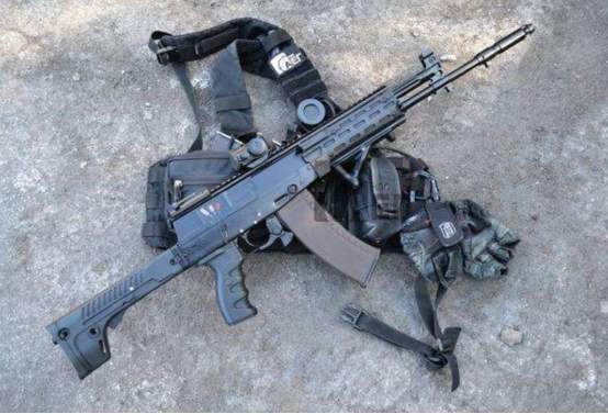 它是ak家族中,一支最有"西方味儿"的步枪,在2012年正式亮相,无论是