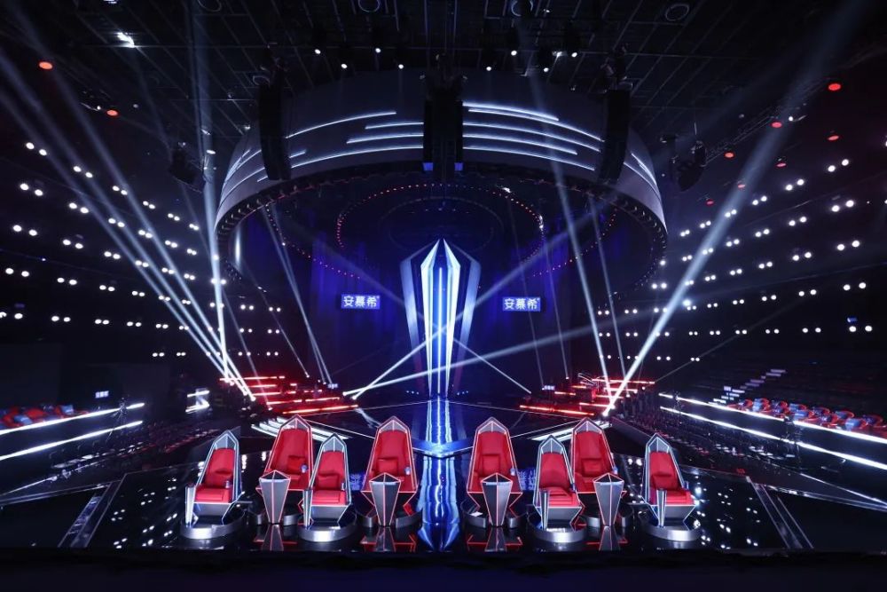 《2021中国好声音》十周年重磅回归,璀璨灯光造就钻石舞台
