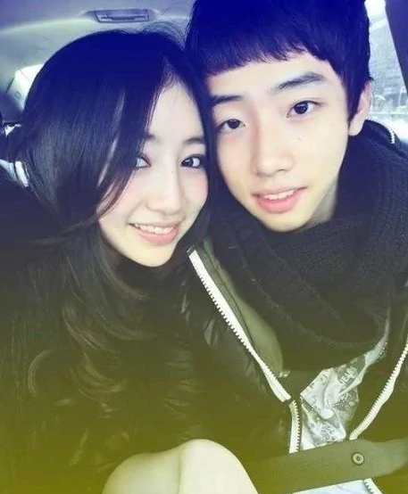 晒全家福显甜蜜,婚姻曾遭第三者插足_腾讯新闻