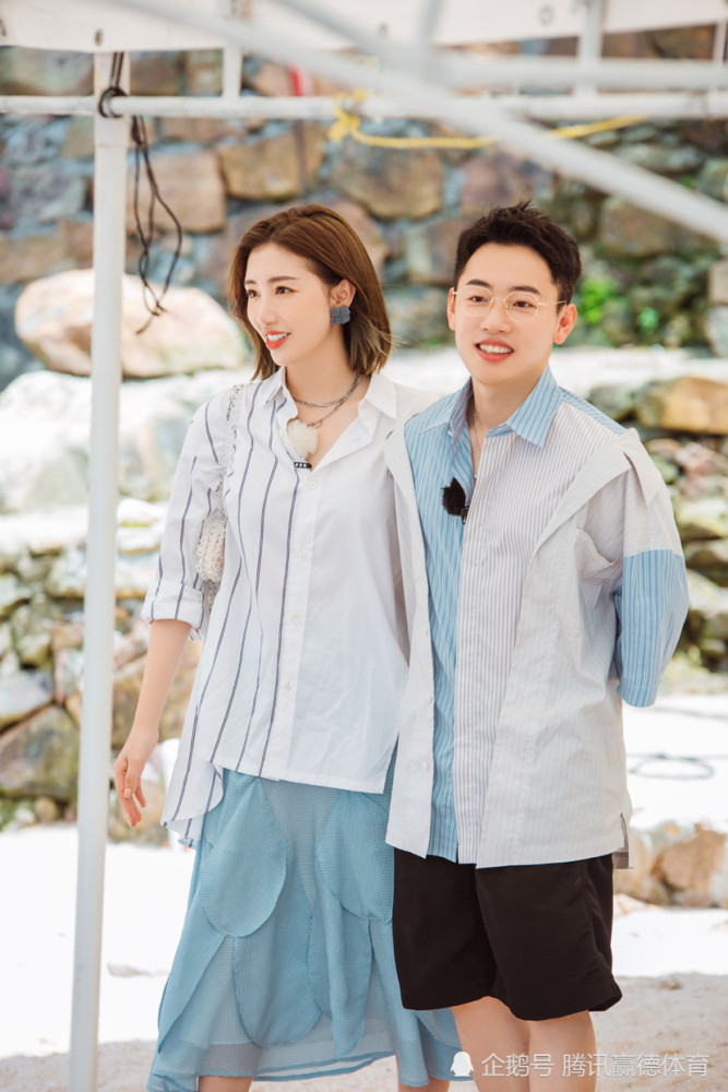 邹凯周捷夫妇官宣二胎综艺热度不断