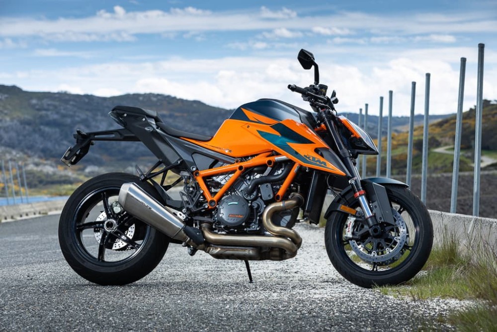 始于颜值忠于个性ktm1290superduker一身桀骜