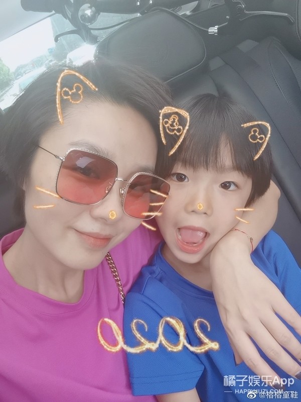 还记得《爱情公寓》里的Lisa榕吗？她嫁入豪门了？_腾讯新闻