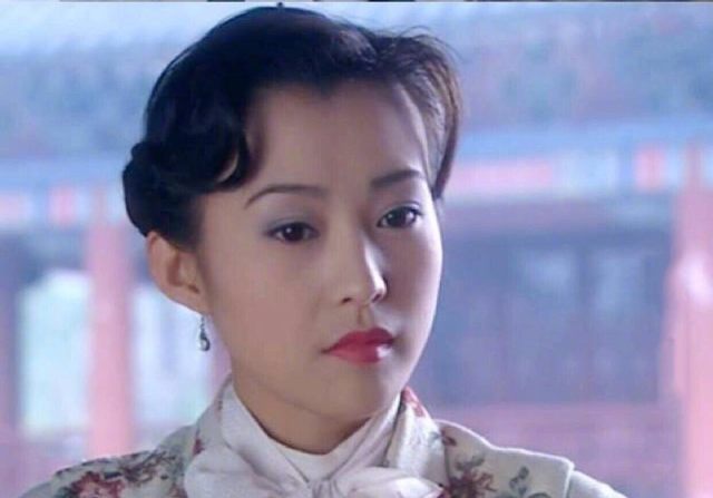 28岁献身大尺度电影被邓超分手两婚两离的郝蕾到底经历什么