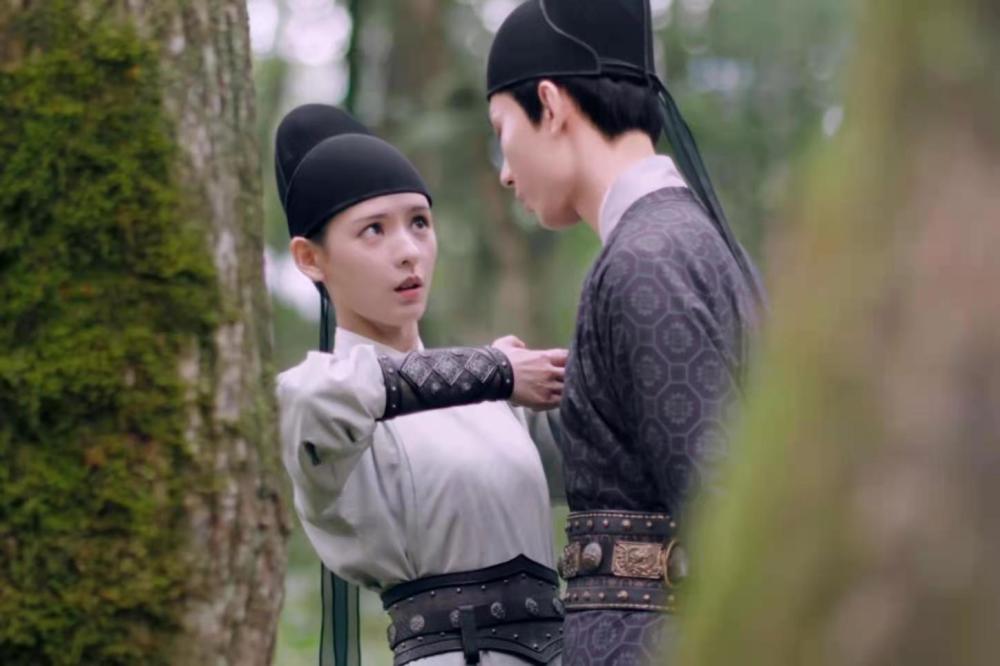 《与君歌》首播,成毅演技被赞"一人千面",宣璐古装造型超惊艳