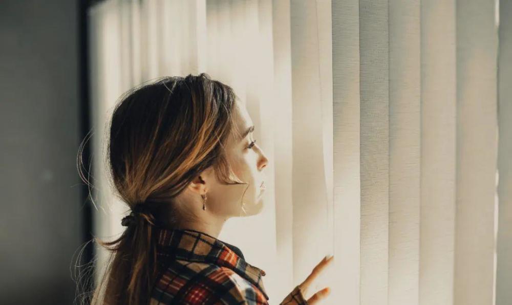 彻底看清一个人的瞬间