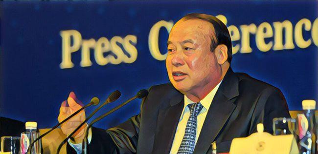 在段永基的帮助下,1999年,这个男人又创造了"脑白金"的传奇,随后是