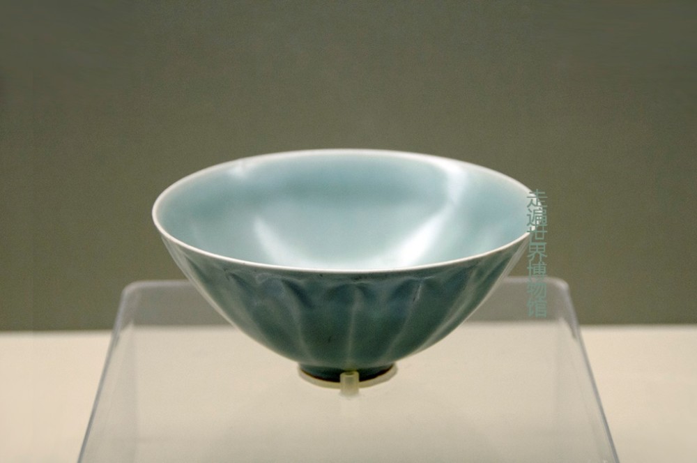中国古代青瓷最高水平美到极致的梅子青釉瓷仅是一眼便难放下