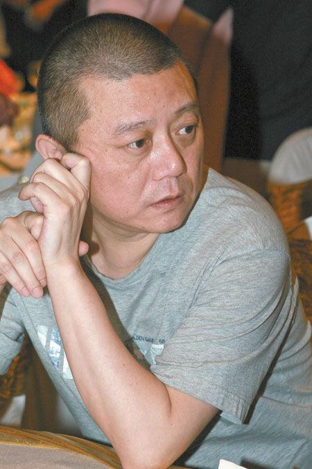 软饭硬吃,仰慕王菲,令整个文艺圈闻风丧胆:王朔到底有什么来头