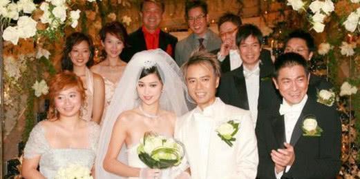 香港歌星李克勤结婚,伴郎伴娘比新郎和新娘子,还要受大家喜爱