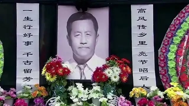 于月仙去世，众星怀念于月仙，网友评论：世上再无谢大脚