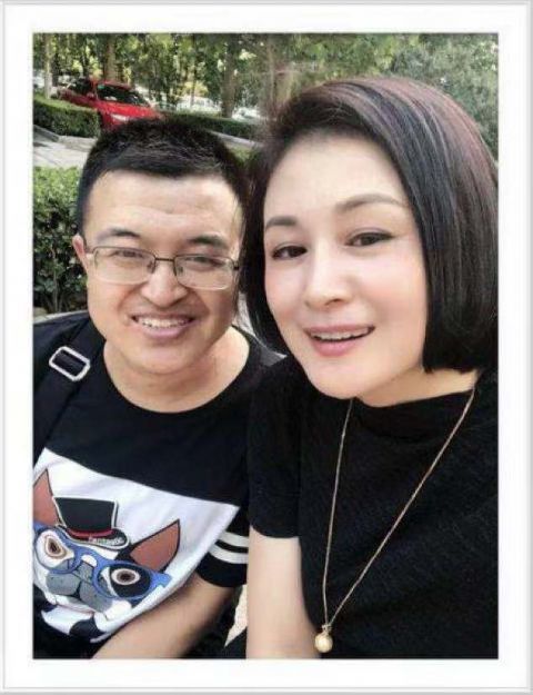 于月仙曾出书 讲述助力弟弟战胜病魔的故事