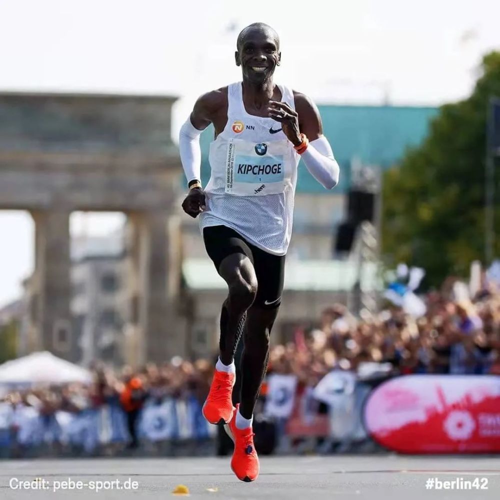 世界马拉松传奇—基普乔格_腾讯新闻