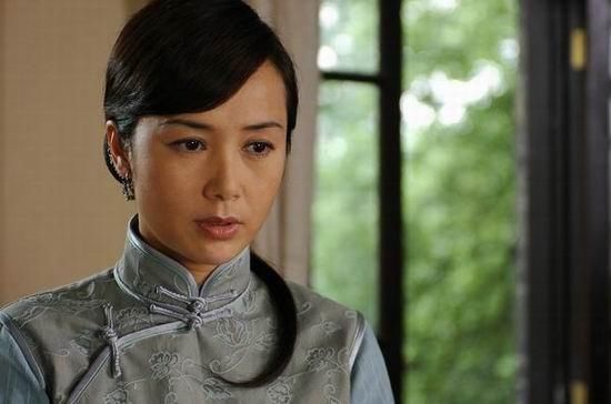 《玉卿嫂》:冲破传统的不伦恋,讲述了激情犯罪下的情欲迷失