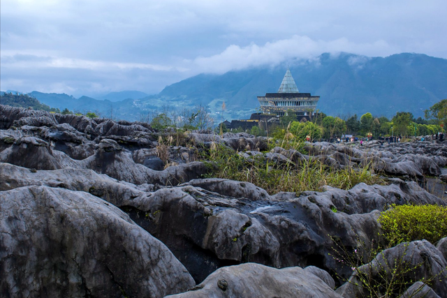 四川低调景区被誉为石海洞乡也是避暑胜地
