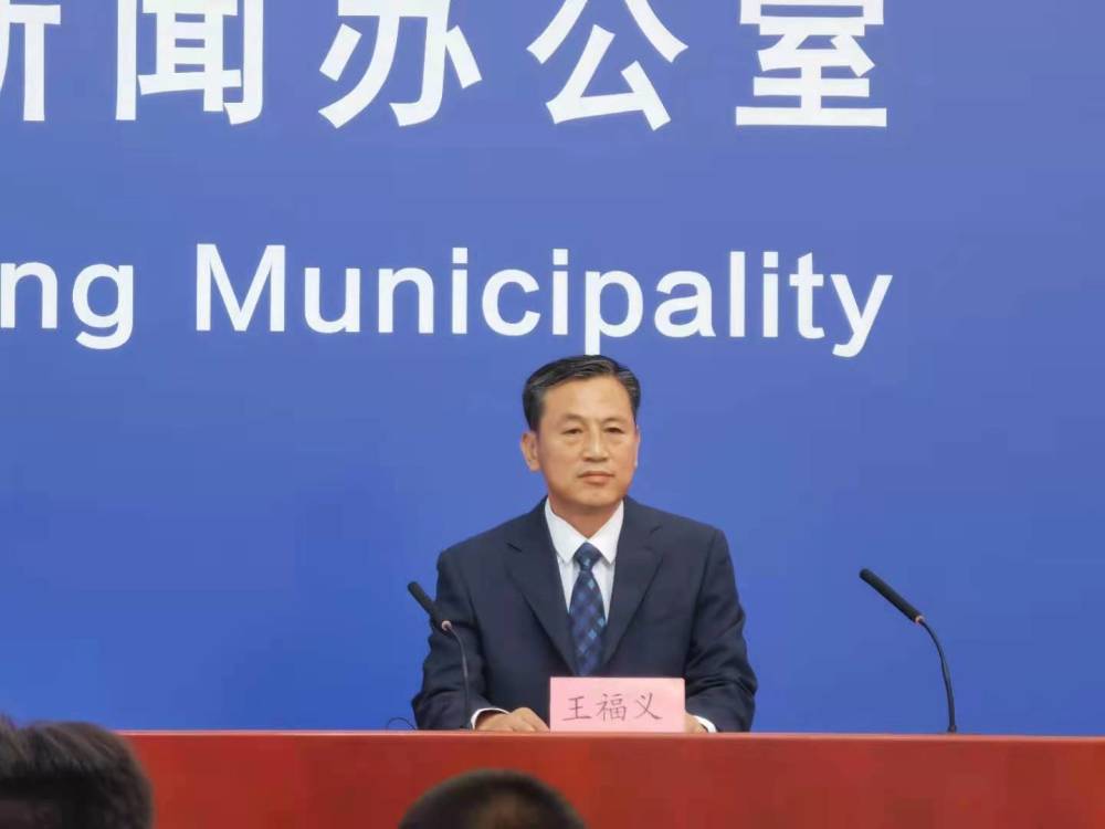 对此,北京市药监局党组成员,副局长王福义表示,市民需要配合好药店