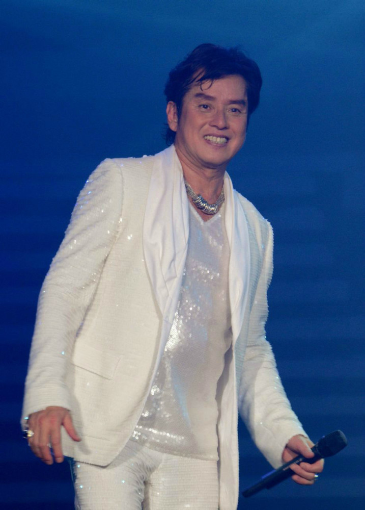 获得金针奖的九位殿堂级男歌手,他们代表了粤语乐坛的最高成就