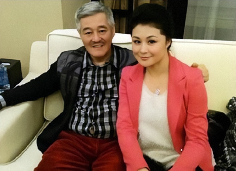 谢大脚于月仙去世背靠赵本山火了16年曾与刘流传绯闻