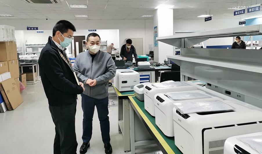 教师工资排行_40年工龄教师火了,多地教师晒出退休后工资收入,网友们不淡定了