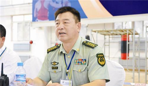 他是李连杰同门师哥,后成中国首支特警队教员,如今门徒遍布全国