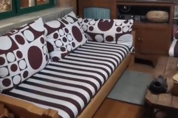 河北一男子将旧床改造成沙发,看到成品那刻让网友们羡慕不已!