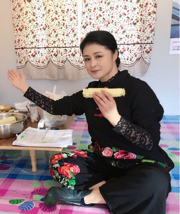 谢大脚去世家属刚得知消息上个月刚拍完的乡村爱情15成遗作