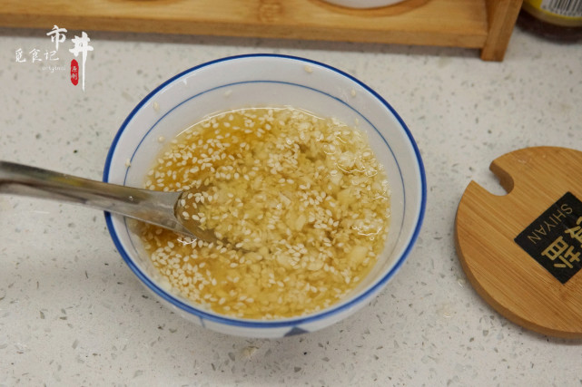 明日末伏,有钱没钱,记得常吃这菜,买一把用蒜汁