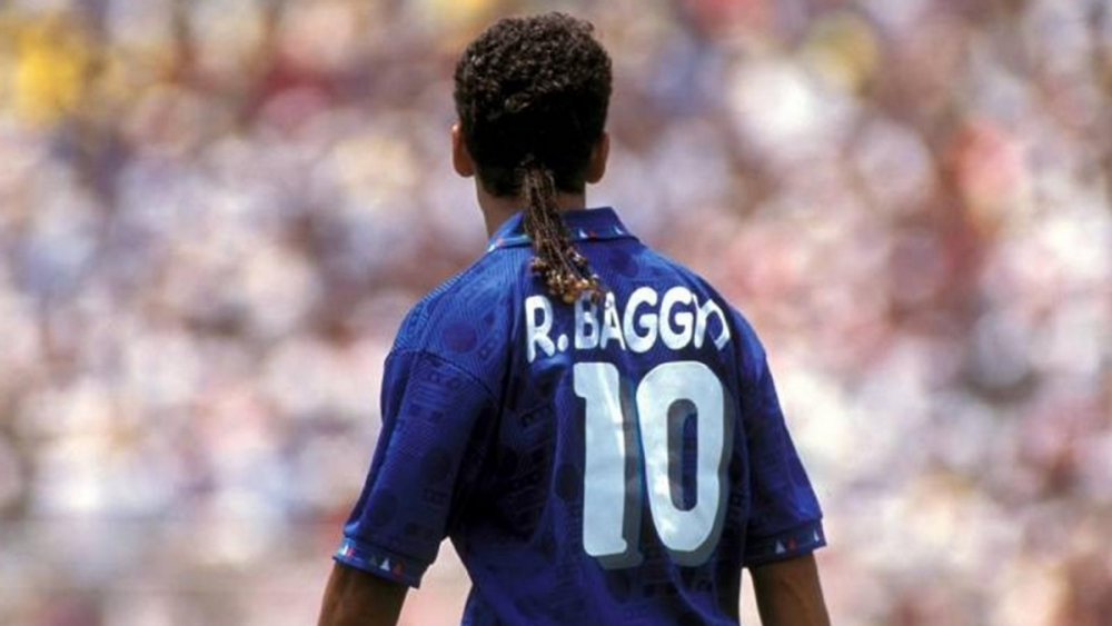 巴乔没有凯恩强历史争论引发球迷热议权威机构数据说明一切