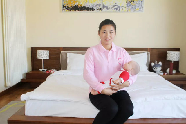 只哄睡"不"涉黄的哄睡师,月入过万,如今游走在灰色边缘