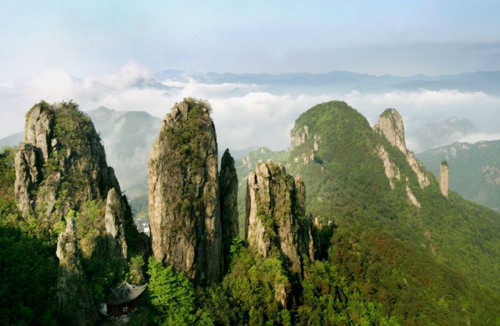 浙江一处难得的休闲避暑胜地,以观光揽胜,休闲度假为主要功能