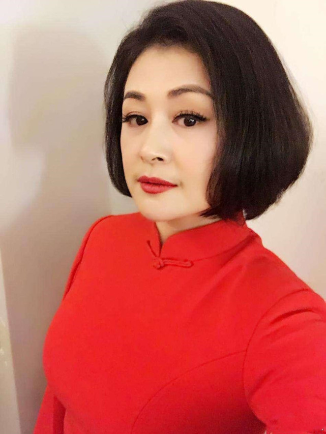 于月仙车祸细节,车内四人仅"谢大脚"去世,网友质疑疲劳驾驶