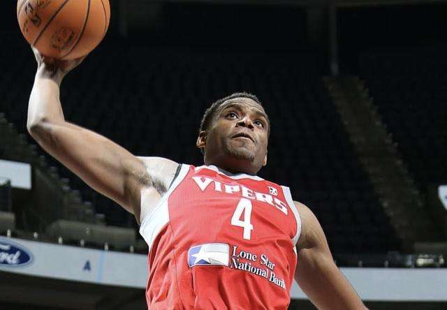 而在杰伦-格林和丹尼尔-豪斯关于"4号球衣"的争夺中,我们可以肯定地说